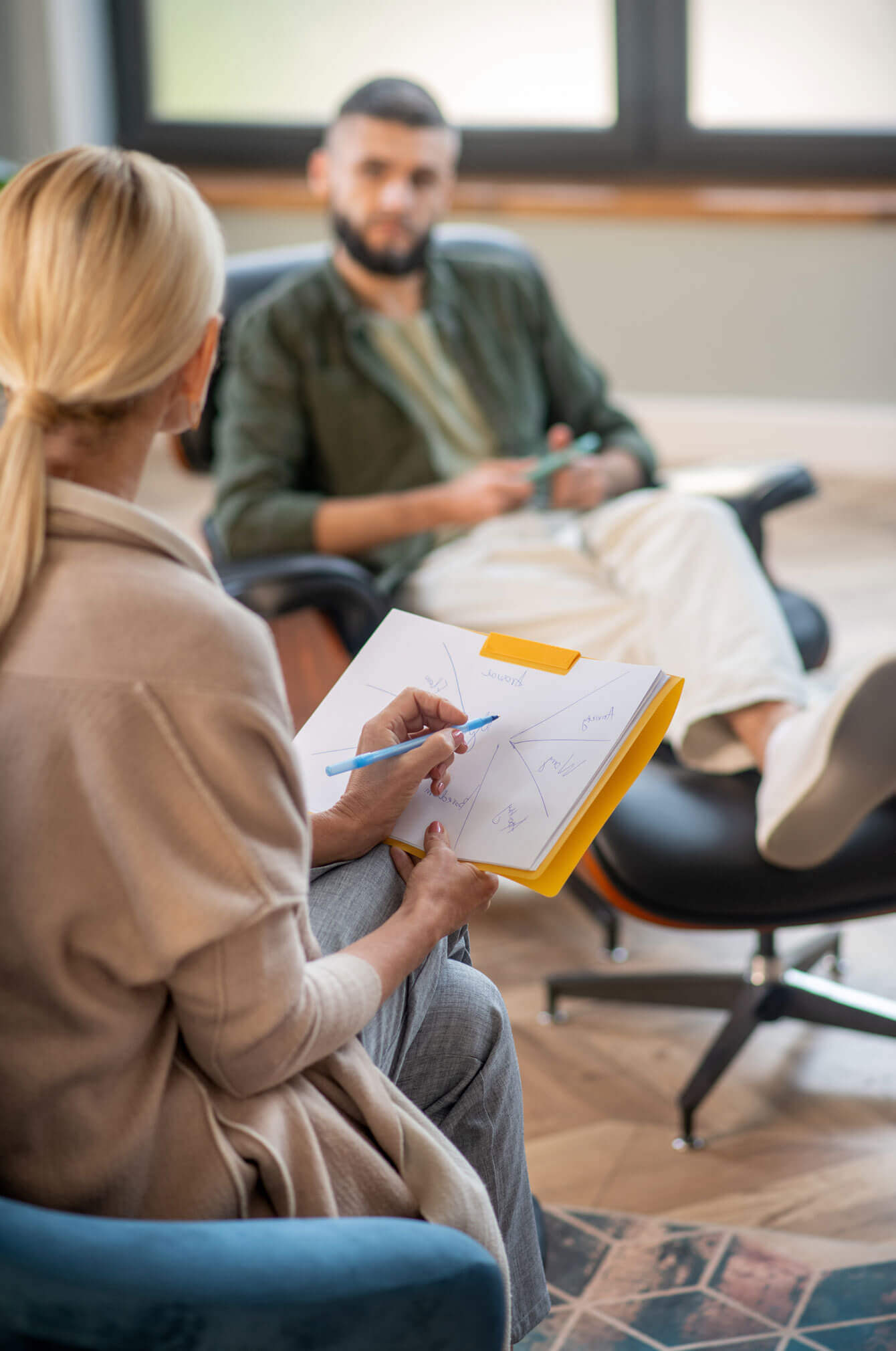 عن حياة الحريه - العلاج النفسي والإدمان